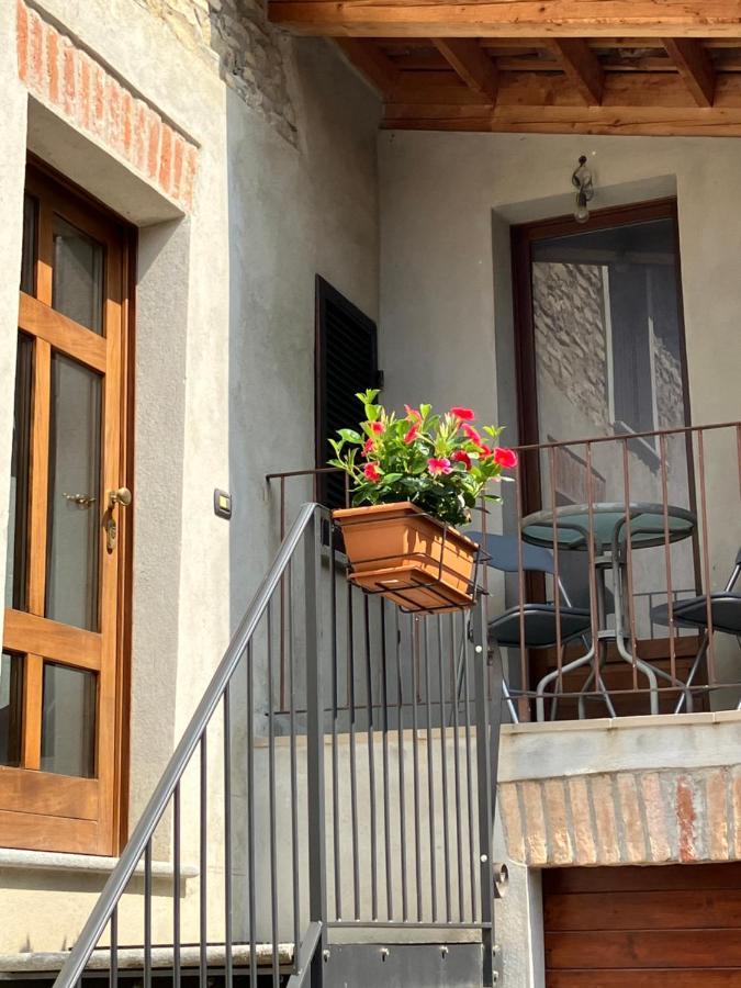 Un Passo Dal Castello Daire Barolo Dış mekan fotoğraf